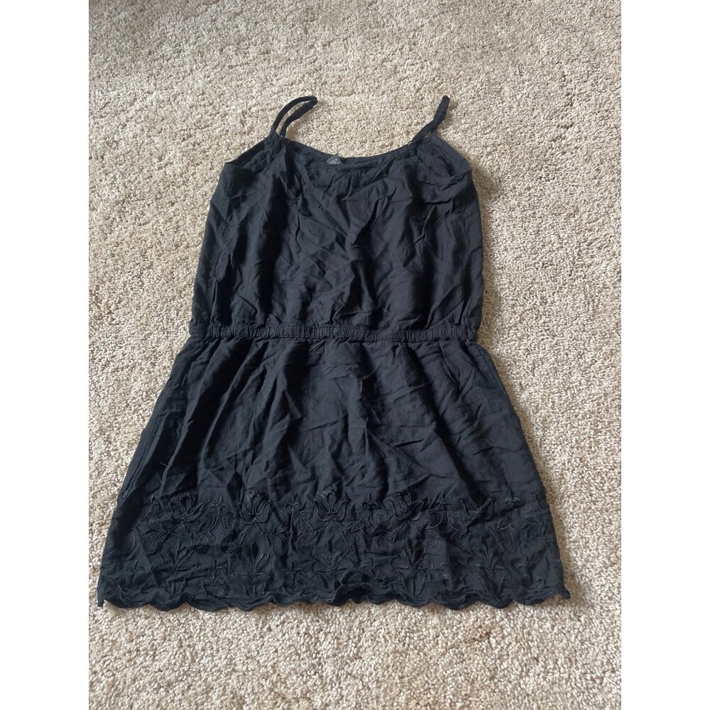 Lucky Brand Black Embroidered Mini Dress Womens XS Boho Scalloped Hem Rayon - Picture 3 of 4